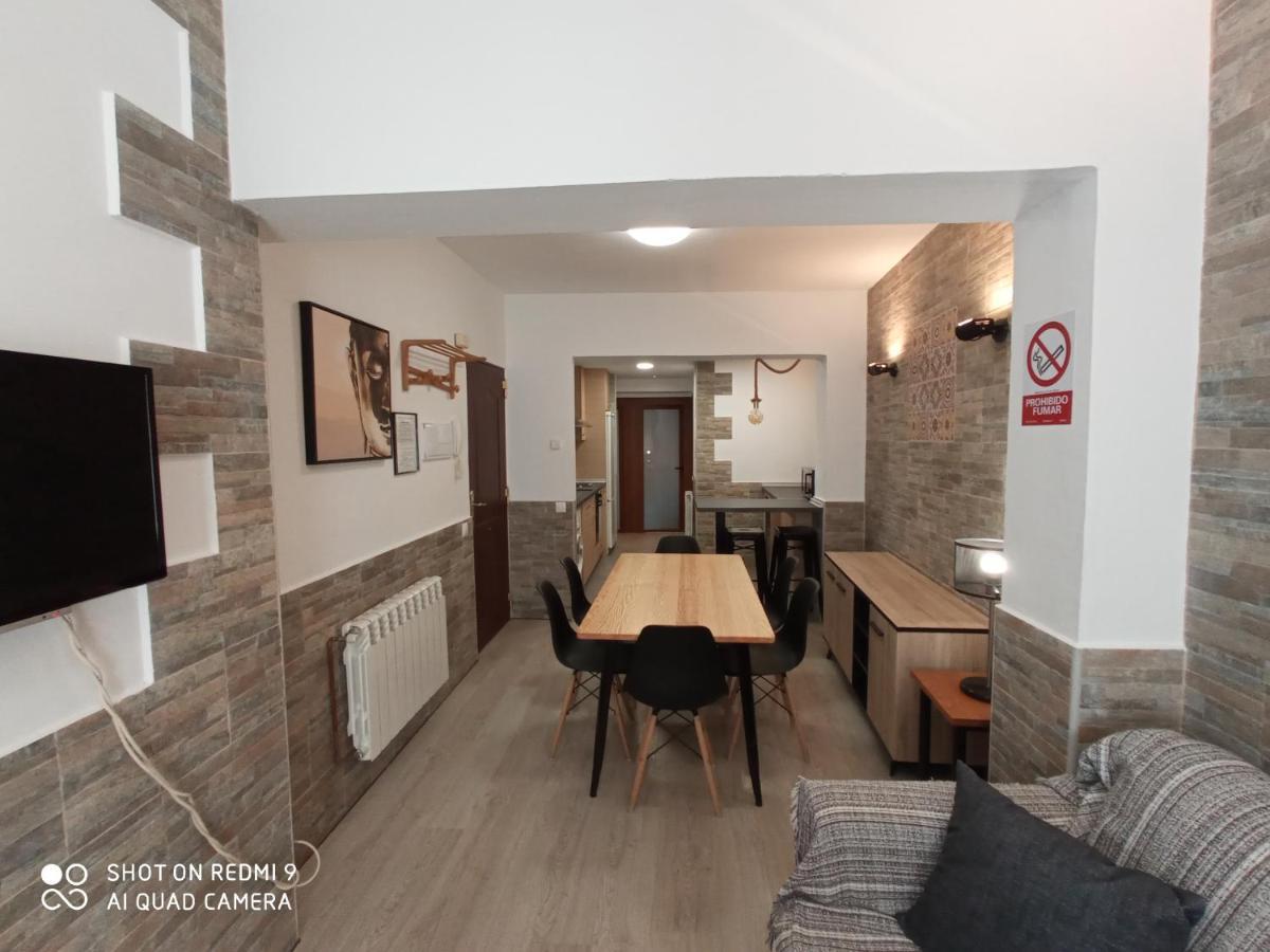 Apartamentos La Casona De Ezcaray Con Terrazas Y Patios Individuales Ngoại thất bức ảnh